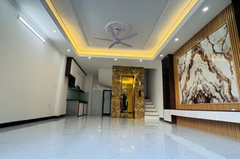 Nhà Ngọc Lâm xây mới 6 tầng – 47m – thang máy, ôtô đỗ trong nhà, 2 mặt thoáng, giá 11.7 tỷ