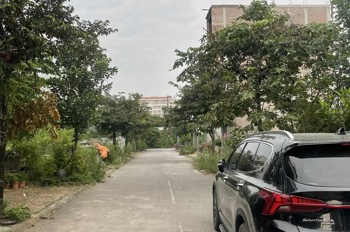Chính chủ cần bán 51.9 m2 TĐC Trâu Quỳ, giá 10.4 tỷ, LH 0985865658