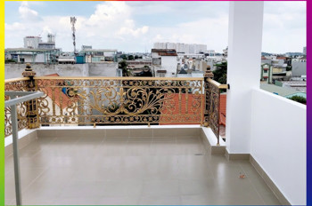 Siêu phẩm 5 tầng – thang máy Đức – full nội thất gỗ đỏ – gần Vạn Phúc City