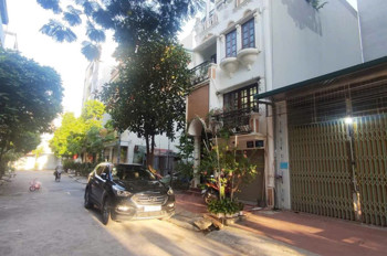 Vạn Phúc Hà Đông ô tô đỗ cửa giá sốc