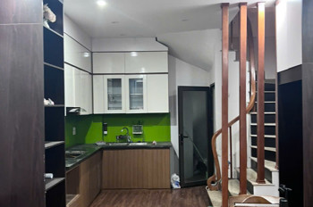 Bán nhà 268 Ngọc Hồi SĐCC 5 tầng x 30m2, 3 ngủ, 4 WC, Full đồ ở ngay