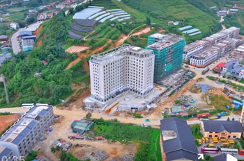 Bán liền kề tại trung tâm TX Sa Pa, cách Sun Palaza 900m sổ đỏ lâu dài giá 5,75 tỷ (cả đất + nhà)
