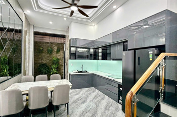 BÁN NHÀ PHỐ LIỀN KỀ LÀNG ĐẠI HỌC - SÁT METRO - THANH TOÁN CHỈ 1 TỶ