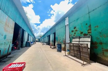 Bán nhà măt tiền 32x130m giá 22,5 tỷ Đường Nhuận Đức