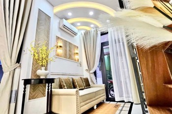 Bán nhà Hoàng Văn Thụ, P.9, 3x10m, 3 tầng, 3pn, 3wc, 5.98 tỷ, TL