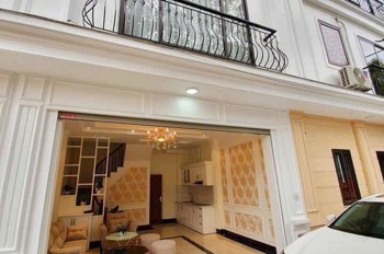 32M² – NGÕ 206 CỔ LINH (ĐÀM QUANG TRUNG) – MẶT TIỀN 4.9M – 5 TẦNG – Ô TÔ ĐỖ CỬA – GẦN CẦU VĨNH TUY,