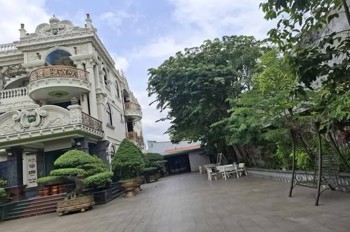 Bán nhà mặt tiền 4 tầng 23x55m giá 44 tỷ Đường 12m Nguyễn Ảnh Thủ