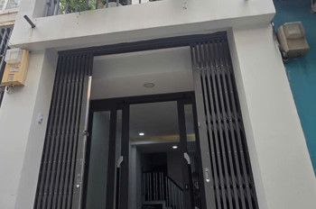 Quận 3 - CMT8- 3 tầng - Hẻm 3M - Giá 4.8 Tỷ