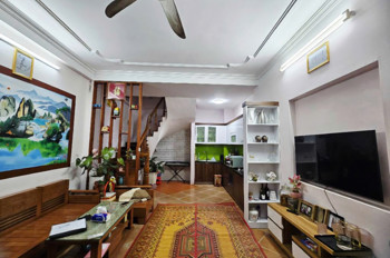 Chỉ hơn 7 tỷ bán gấp nhà Hoàng Hoa Thám 35m² ngõ thông gần phố