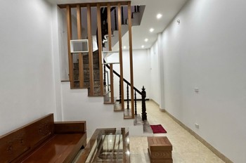 Bán nhà cầu Lủ, ô tô đỗ cửa, DT 32m2, 3 ngủ giá 6,8 tỷ