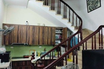 Bán Nhà Kim Mã 31m2. 5 tầng. mặt tiền 3.51m. giá 8.1 Tỷ Ba Đình Hà Nội