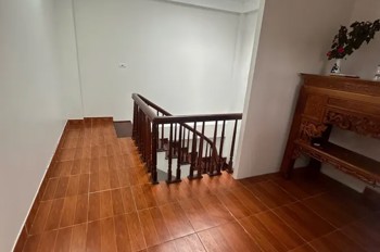 BÁN NHÀ PHỐ Ngọc Thụy Ô TÔ ĐỖ CỬA 35m2 X 5 Tầng 8.2 tỷ Long Biên Hà Nội