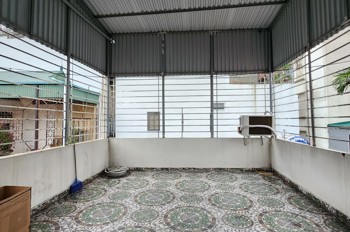 Bán Nhà  Đê Tô Hoàng 28m2, 5 tầng. mặt tiền 4.1m. giá 7.5 Tỷ Hai Bà Trưng Hà Nội