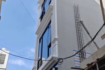 BAN NHÀ Phố Ngọc Thụy Ô TỖ ĐỖ CỬA  52 m2 X 4 Tầng 11.8 tỷ Long Biên Hà Nộ