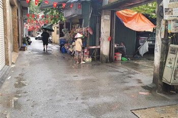 VỊ TRÍ ĐẸP - GẦN PHỐ - LÔ GÓC - NHÀ NỞ HẬU LỘC LÁ  - XÂY CĂN HỘ KD CHO THUÊ. – 3 TẦNG – 65M2