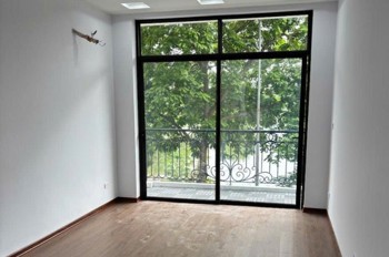 Lĩnh Nam Nhà Phân Lô 5 tầng, 2 mặt thoáng. View Hồ Thế Đất Vượng Khí, Tài Lộc Hưng Thịnh!