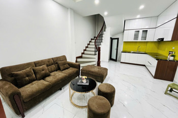 252.16.25.3 Ngọc Thụy 30 5 4.6 7.65 tỷ Long Biên