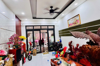 BẤN NHÀ 3 TẦNG NGÃ TƯ GA Q12- CHỢ CẦU ĐỒNG HẺM THÔNG XE TẢI - DIỆN TÍCH GẦN 80M2- SHR GIÁ NHỈNH 5.X