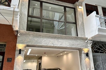 BÁN NHÀ HOÀNG QUỐC VIỆT CẦU GIẤY PHÂN LÔ VỈA HÈ Ô TÔ TRÁNH VĂN PHÒNG 60M 7 TẦNG THANG MÁY 28 TỶ