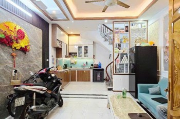 Bán nhà ngõ 420 Khương Đình - 34m 5 tầng gần ô tô - Sổ đỏ nở hậu giá 7,6 tỷ