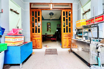 Bán nhà 2 Tầng Đông Hòa,SHR đường xe hơi,gần chợ Đông Hòa,giá rẻ