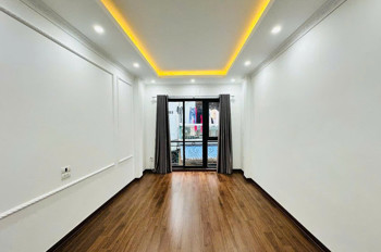 NHÀ MỚI NGAY LÁNG HẠ, GIẢNG VÕ 32M 5 TẦNG - 3PN RỘNG GIÁ 7.98 TỶ