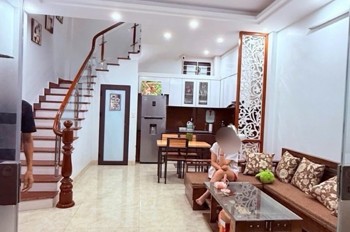 LẠC LONG QUÂN DT 30M xMT 5.2m-11,5 TỶ,VÀI BƯỚC Ô TÔ 54 CHỖ TRÁNH,NGÕ THÔNG,GẦN HỒ