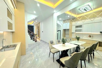 Nhà đẹp Phố Khương Hạ, 48m*5 tầng- View hồ, có Gara ô tô, Nội thất xa hoa. Giá 15,4 tỷ