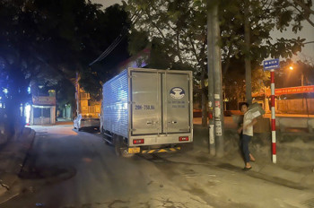 Bán nhà Nguyễn Văn Linh. 31,5m . Mặt đường kinh doanh . View hồ, ô tô tránh . Nhiều tiện ích , Tầng