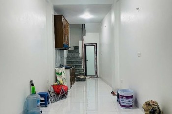 CẦU GIẤY DT 22M x4 TẦNG GIÁ CHỈ 3,9 TỶ,SỔ ĐỎ,NGÕ THÔNG,NHÀ ĐẸP DÂN XÂY