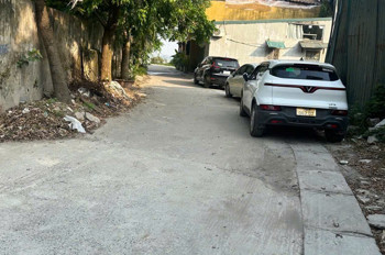 Bán nhà ngõ 465 Ngọc Thuỵ 40m x 3T oto tránh, oto vào nhà chỉ nhỉnh 6 tỷ. LH 0936123469