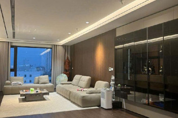 Bán nhà tuyệt đẹp phố Nguyễn Thái Học, Điện Biên Phủ, Ba Đình DT 70m2, MT 7m, ở và KD homestay tố