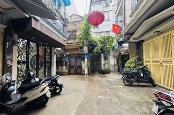 🏡 Trương Định – 46m – 5 Tầng Thang Máy – Lô Góc 3 Thoáng – Giá: 12,7 Tỷ