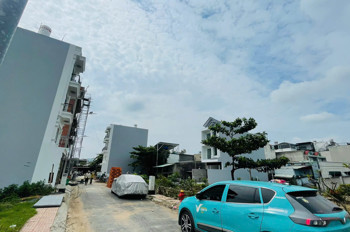 Lô góc 2 mặt tiền 210, Hiệp Bình Phước, Thủ Đức. Đường xe tải 6m