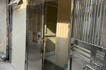 Bán căn hộ Tập thể tầng 1 Hoàng Đạo Thành, có sổ 70m2, 2 ngủ, 2 vệ sinh, 4.150 tỷ