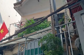 BÁN NHÀ 3 TẦNG DÂN XÂY Ô TÔ ĐỖ CỬA- VÀO NHÀ Nguyễn Văn Cừ 63 X14.8 tỷ Long Biên