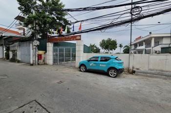 Bán nhà C4 Ngọc Thuỵ 35m lô góc oto qua nhà chỉ 4 tỷ hơn xíu. LH 0936123469