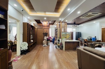 CHUNG CƯ 335 CẦU GIẤY DT 125M 3 NGỦ 2 BAN CÔNG,NHÀ ĐẸP GIA CHỈ 9,2 TỶ-73 TR/M2