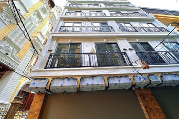 BÁN NHÀ MỚI SIÊU ĐẸP - HOÀNG QUỐC VIỆT - LÔ GÓC - GARA OTO KINH DOANH 55m2*6 Tầng  21Tỷ