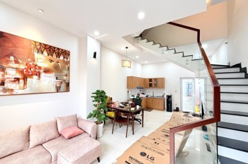 Bán nhà Thủ Đức, Linh Đông, đường số  24. DT 52m2, 4 tầng, 4PN, SH, giá 6.68  tỷ