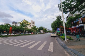 SIÊU MỸ PHẨM MP NGUYỄN KHÁNH TOÀN – LÔ GÓC – KD ĐỈNH – VỈA HÈ RỘNG – VIEW CÔNG VIÊN – CỰC HIẾM