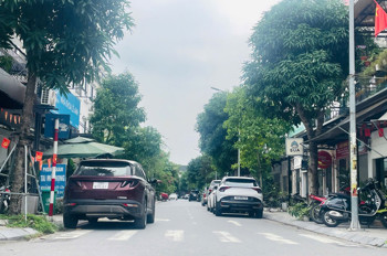 Chính chủ cần bán gấp Liền kề Lacasta văn Phú 72 m 5 tầng nhà đẹp ở luôn ở kd 20 tỷ