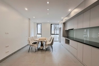 BÁN NHÀ NGUYỄN VĂN CƯ LONG BIÊN,THANG MÁY,OTO,FULL NỘI THẤT,46M NHỈNH 10 TỶ