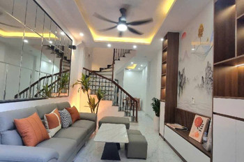 BÁN NHÀ KIM  GIANG -HOÀNG ĐẠO THÀNH MỚI TINH 37M *4 tẦNG  *8.5 TỶ ,  4 ngủ đủ  công năng,  full nội