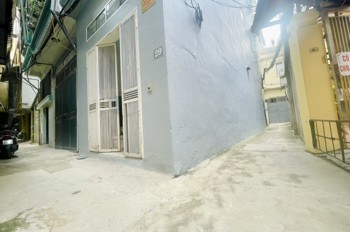 LÔ GÓC CẦU GIẤY CỰC THOÁNG - NHÀ CỰC ĐẸP - THANG MÁY - GẦN PHỐ - KINH DOANH _38/41M2