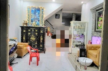 Nhà 1 lầu, sân thượng đúc oto đậu sát nhà hẻm 84 Cao Lỗ P.Chánh Hưng P4Q8