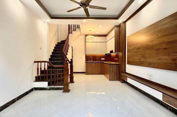 MẬU LƯƠNG - KIẾN HƯNG HÀ ĐÔNG , NHÀ MỚI NGÕ THÔNG DT KHỦNG. NHÍCH 10 TỶ