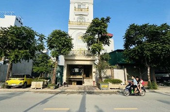 bán nhà mặt phố Cổ Linh, vỉa hè rộng, view vườn hoa, 2 xe container tránh nhau, kinh doanh văn phòng