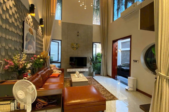 BIỆT THỰ MINI (303M²) SIÊU ĐẸP CÓ HỒ BƠI & SÂN VƯỜN MT THỚI TAM THÔN 14, HÓC MÔN