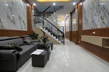 Bán nhà 2 Tầng Dĩ An,SHR đường xe hơi, gần ĐHQG TPHCM